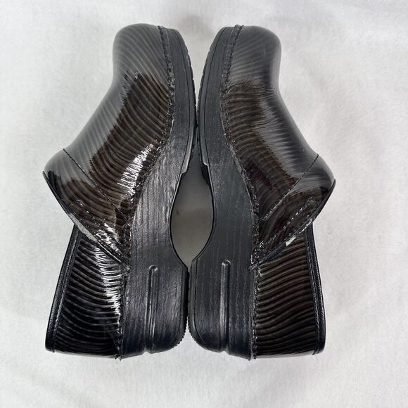 Dansko XP Leather Clogs Shoes Stripes 37 Size 7 Stripes Black Gray Comfort Shiny - Picture 7 of 9
